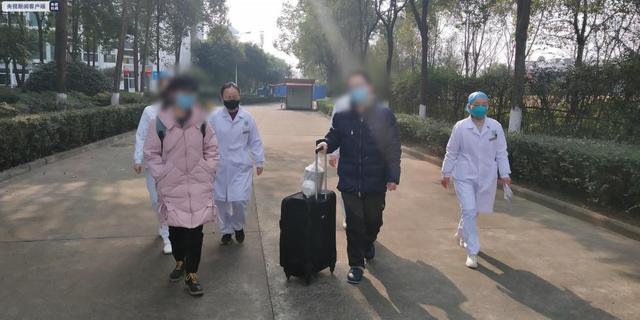 彭州市病人院后返乡